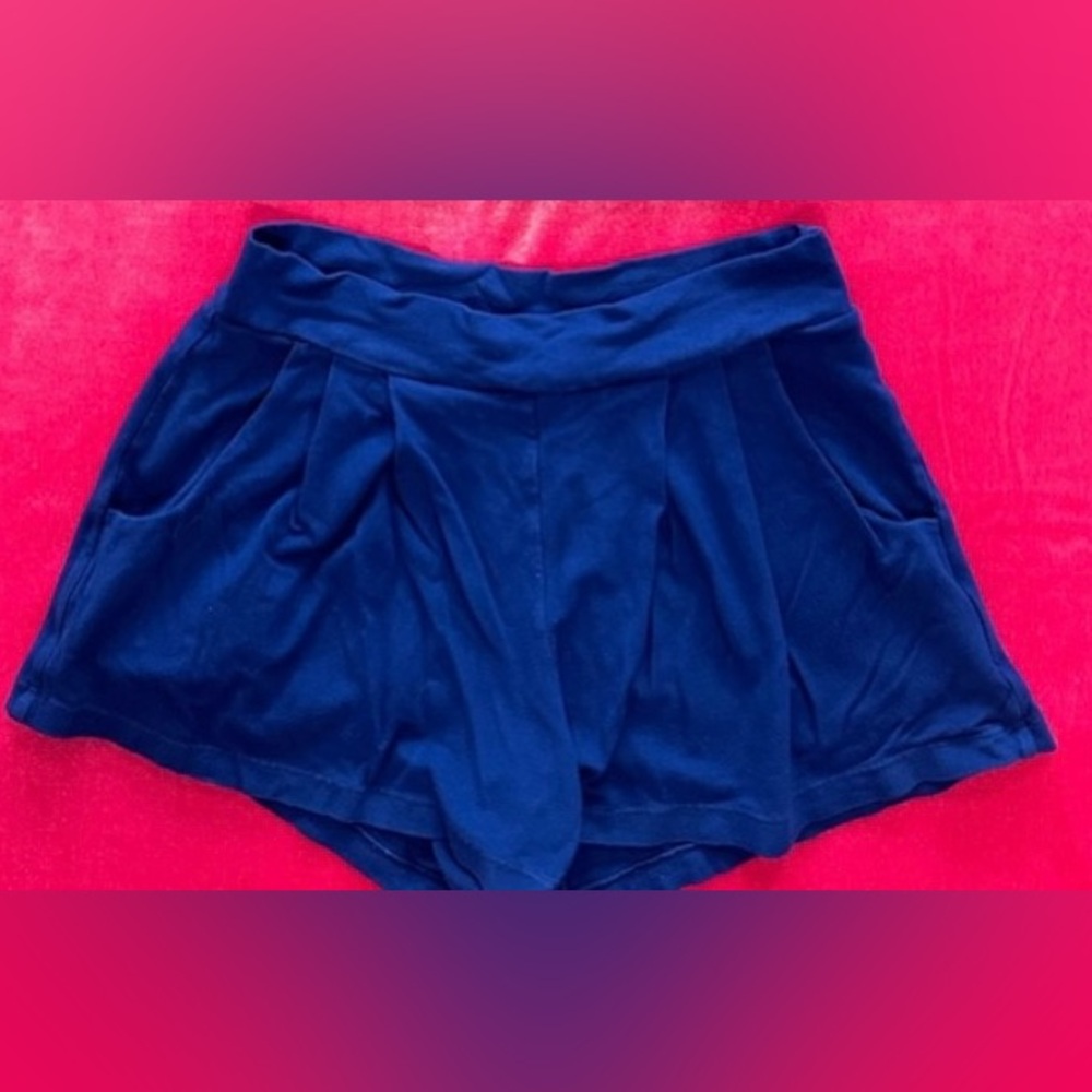 Ava Sky shorts Om size XS